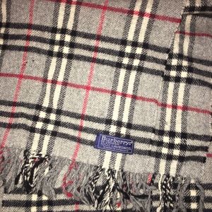 COPY - vintage burberry wool scarf